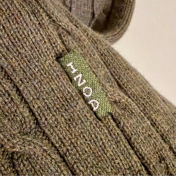 ⭐️ Vintage 1990’s Unisex Izod Green Cable Sweater Vest - PTP 23 - Picture 4 of 6